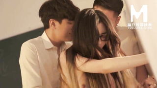 Asian intern teacher desk cunnilingus sex tube preview